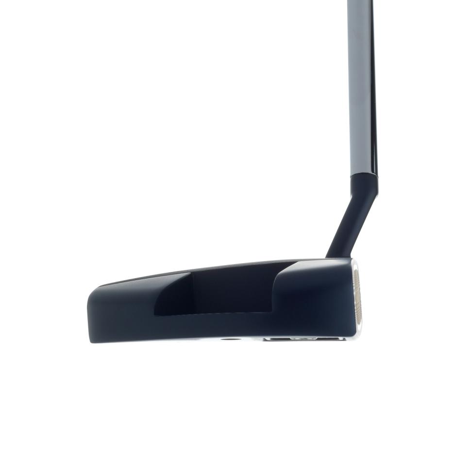 /content/dam/images/golfdigest/fullset/hotlist-2024/mallet-putters/Odyssey AI-1 Milled Eight T_MP_TOE.jpg